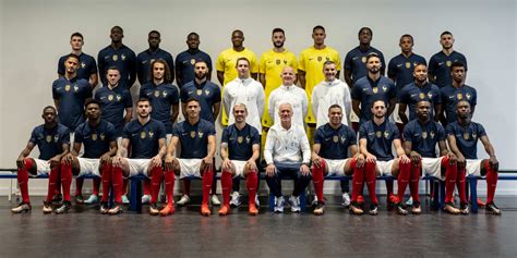Equipe de France : Le Rassemblement National monte au .